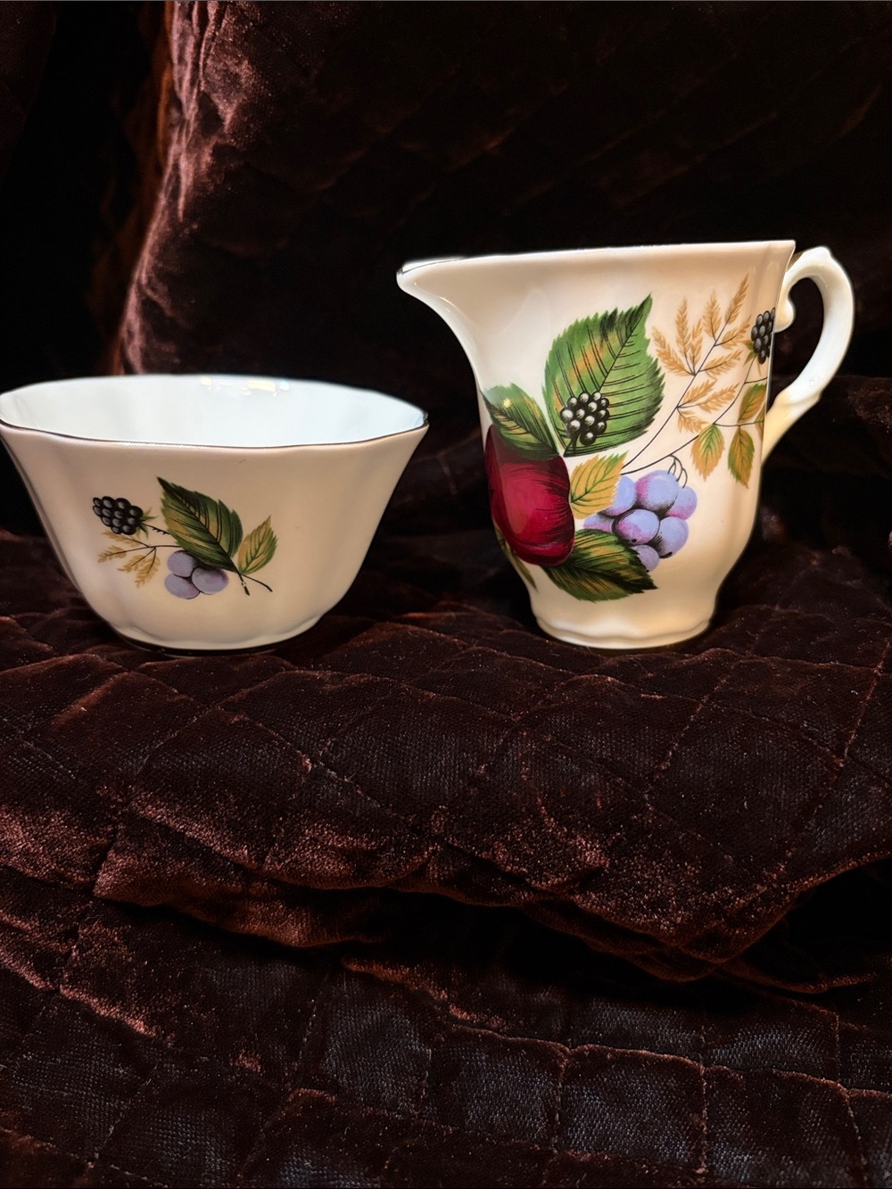 Porcelain Creamer and Sugar Set with Fruit Motif - White